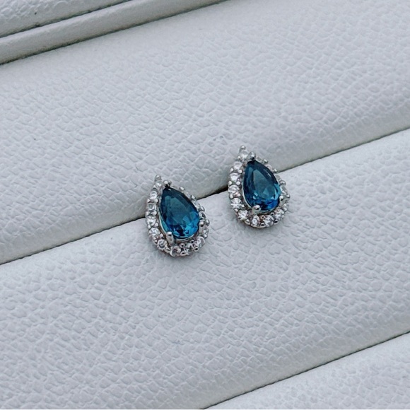 Solitaire London Blue Topaz Stud Earrings in Silver  SGE6 S925 Sterling Silver Natural London Blue Topaz Studs Earrings Tear Drop Cut